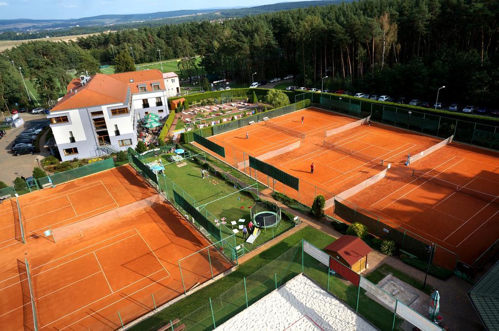 Hotel Sport Zruč Dış mekan fotoğraf