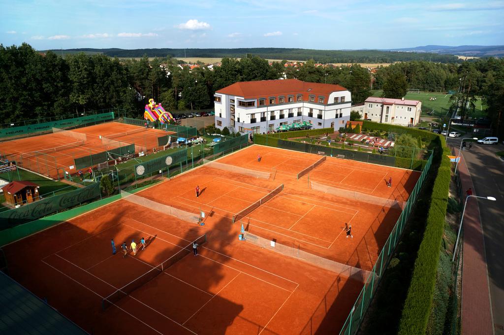 Hotel Sport Zruč Dış mekan fotoğraf