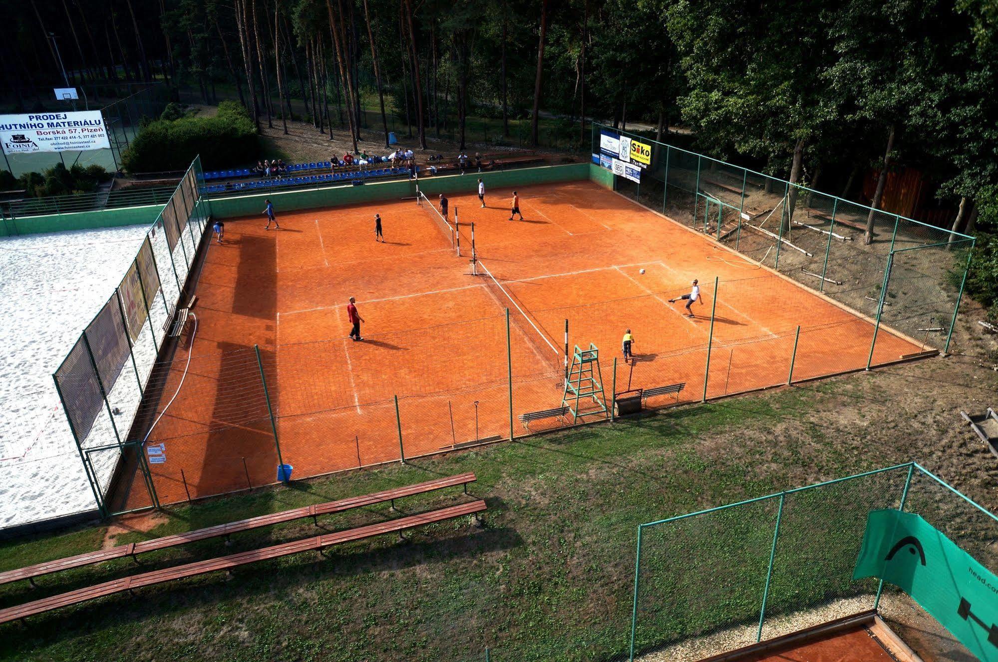 Hotel Sport Zruč Dış mekan fotoğraf